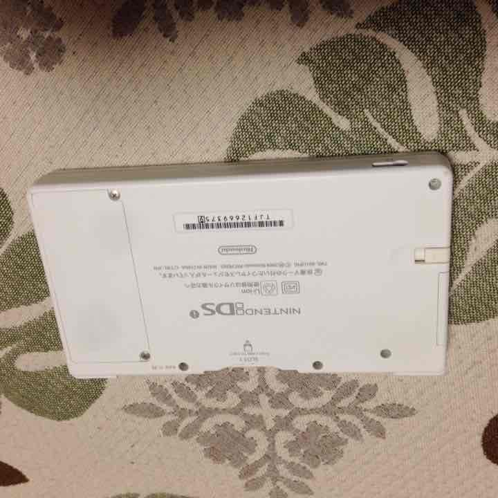 DSi i ホワイト カセット付き