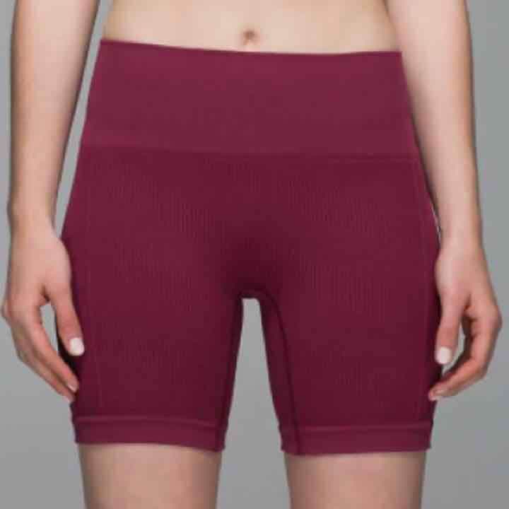 美品＊ルルレモン＊サイズ4