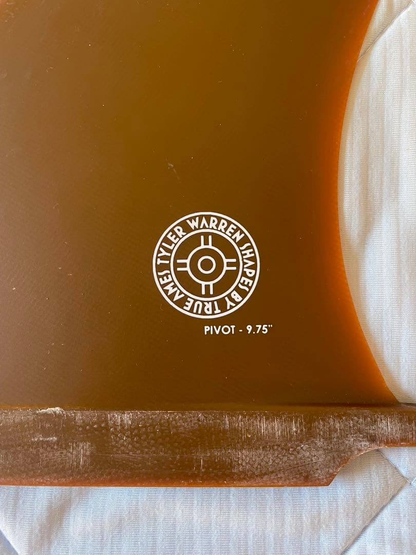 Tyler Warren PIVOT 9.75インチ サーフボードフィン