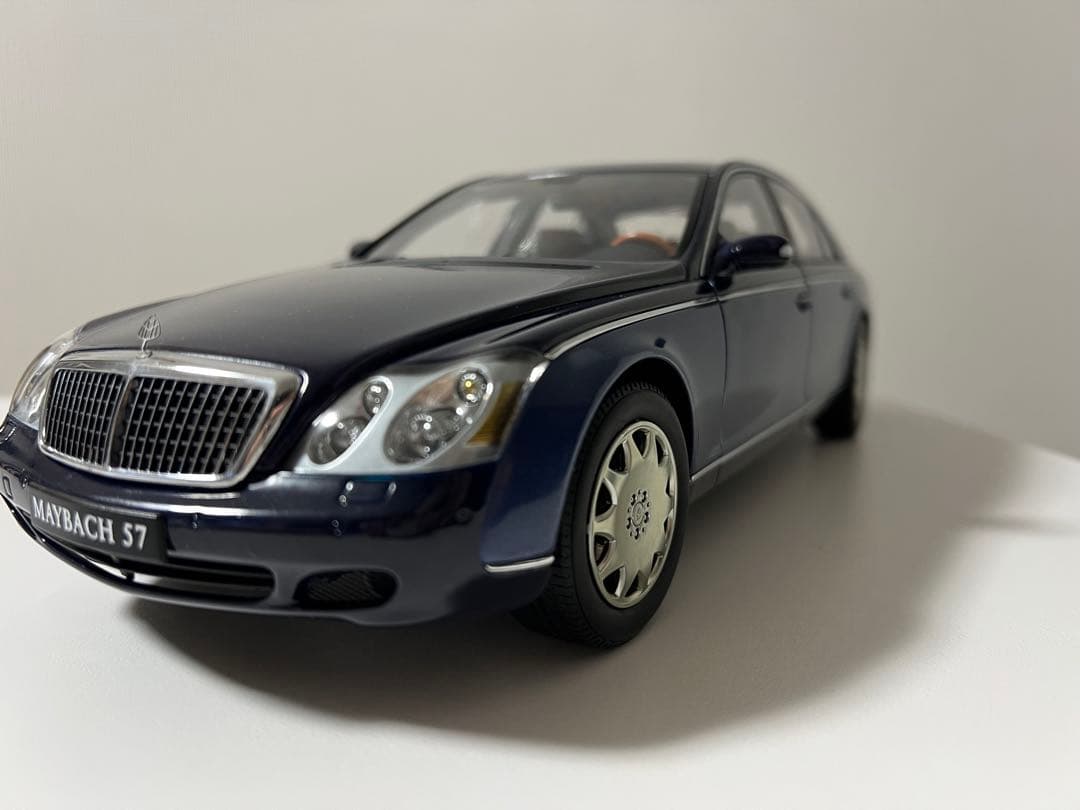 1/18 Autoart マイバッハ 57