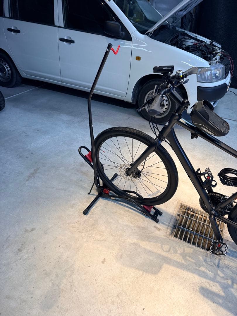 クロスバイク ブラック アルミフレーム