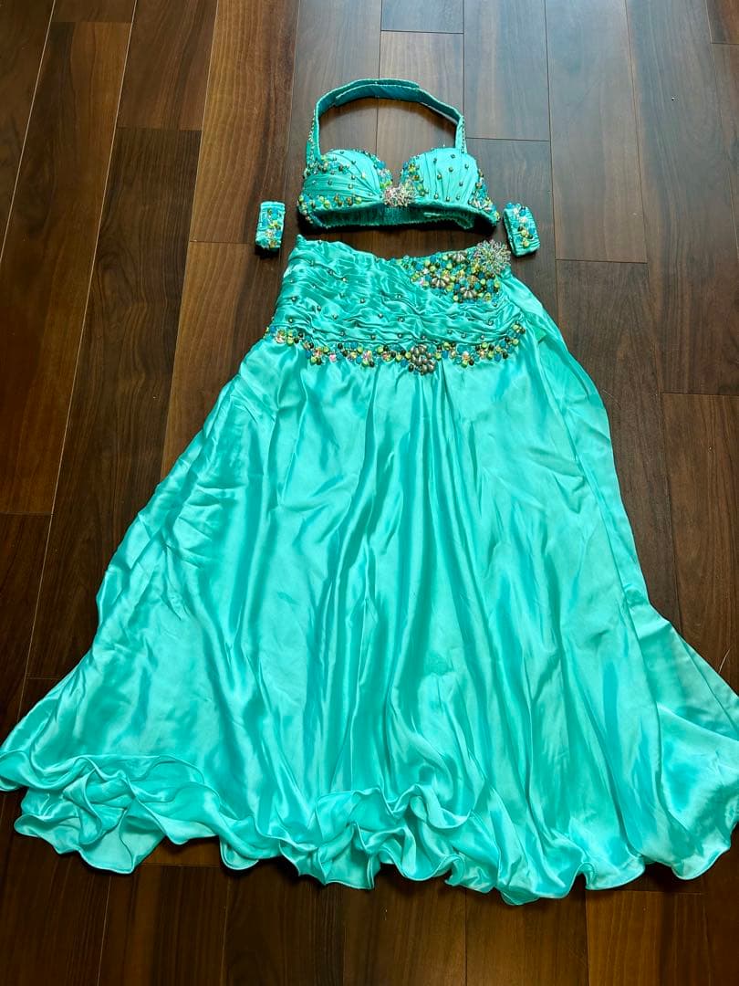 ベリーダンス　衣装　エジプト製　ミントグリーン