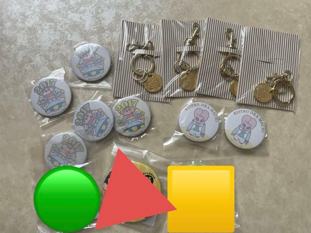 クレヨンしんちゃん グッズ ポストカード 缶バッジ キーホルダー ポーチ