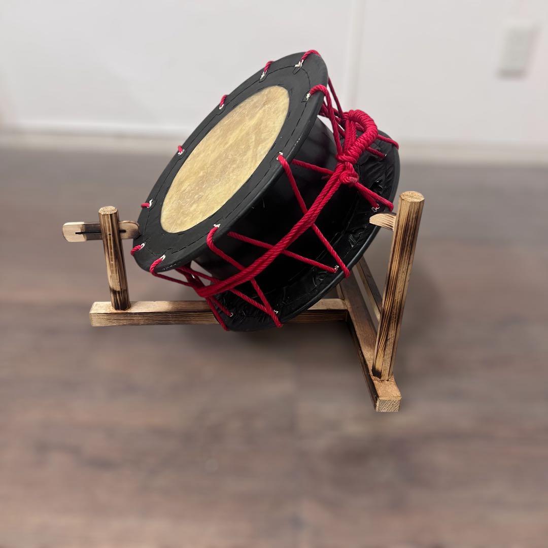 フォロー割【新品】【蔵出し】締め太鼓 牛革 和太鼓 バチ付 台付 入門用