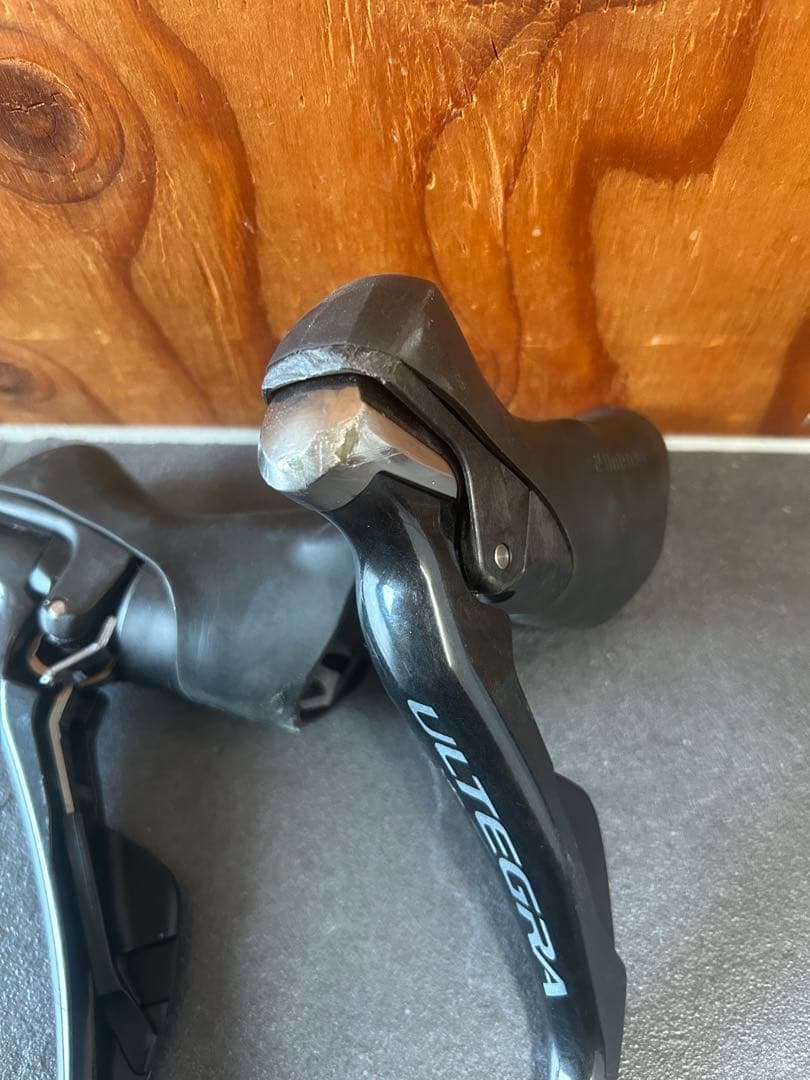 SHIMANO ULTEGRA ST6800 11速 レバー左右　リムブレーキ