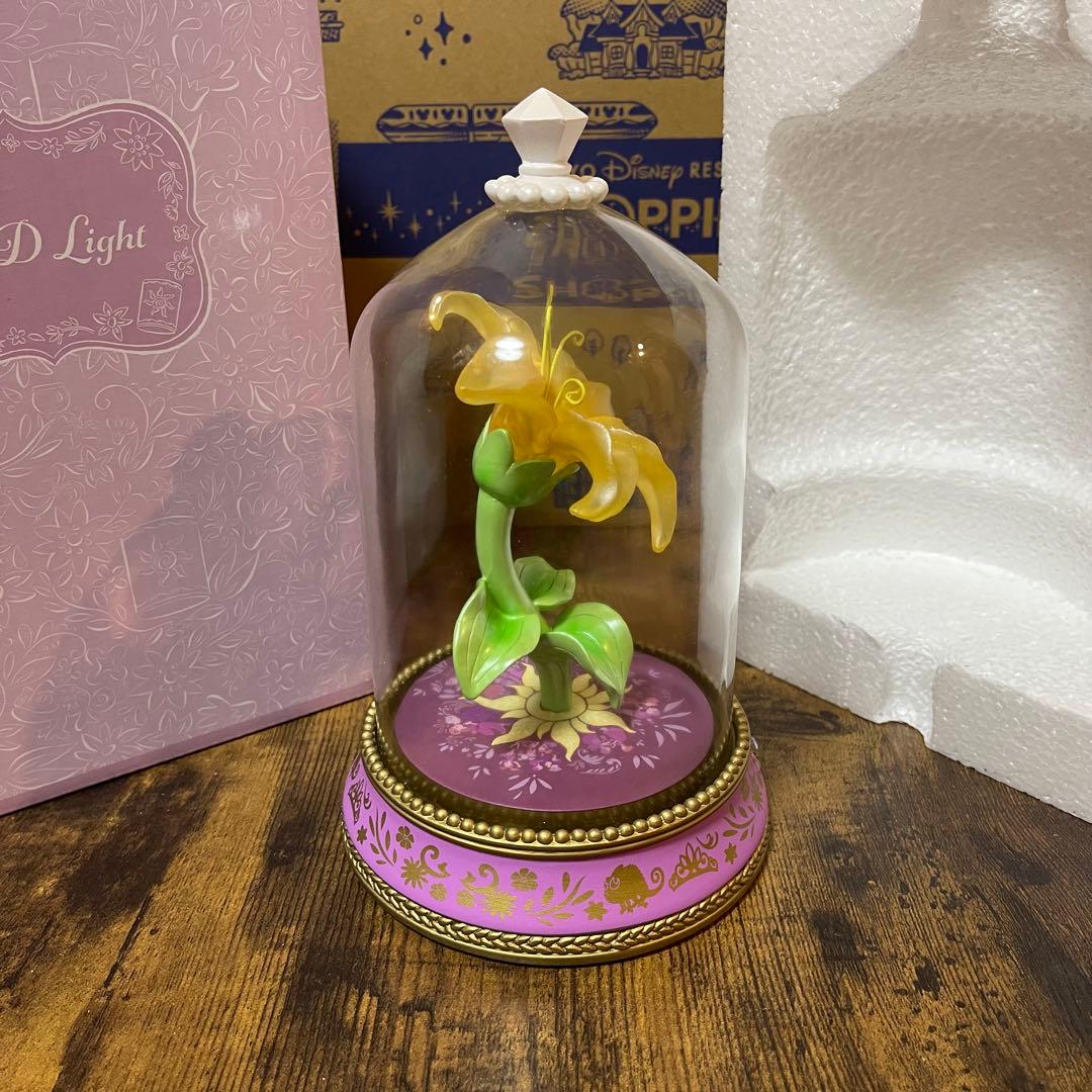 ディズニーストア 塔の上のラプンツェル10周年 LEDライト ランタン魔法の花①