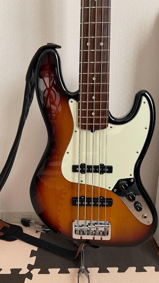 11/22(土)まで　Fender USA American JazzBassV