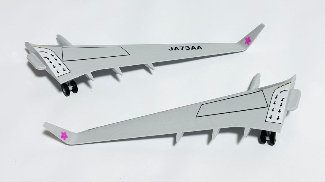 クロスウイング 1/130 B737-800 スカイマーク