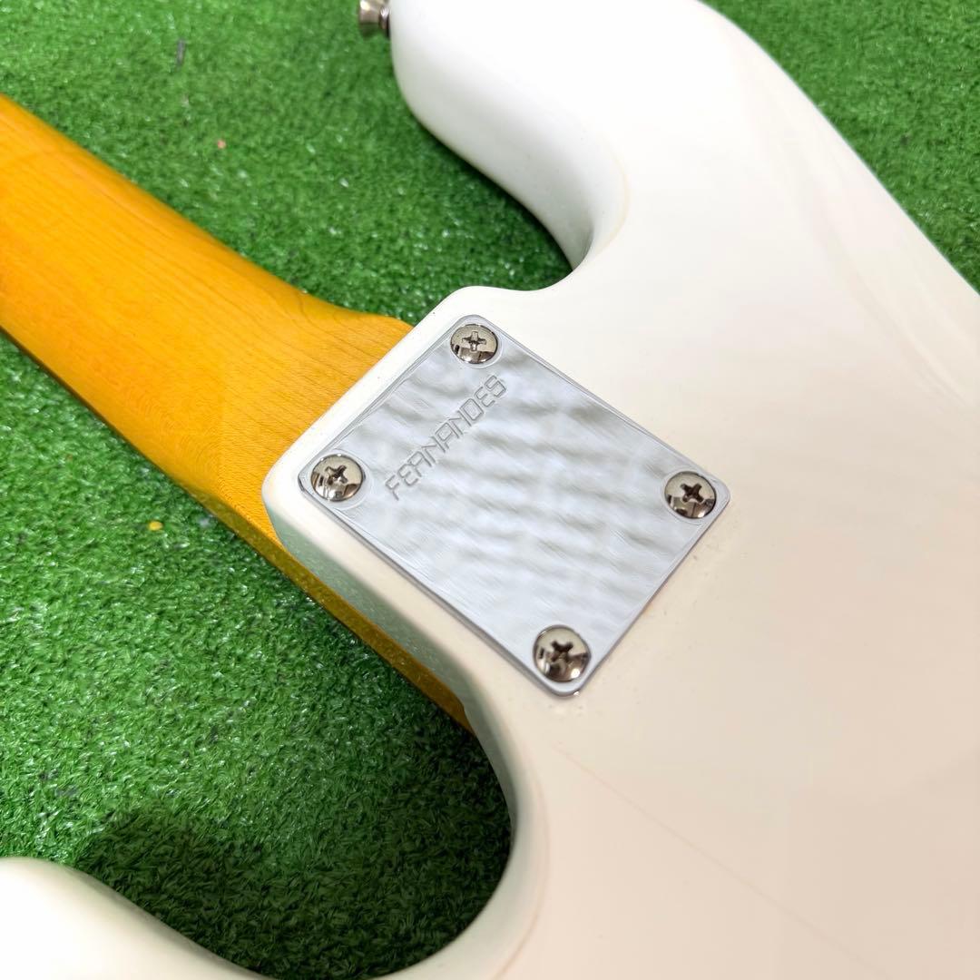 極上品　FERNANDES エレキベース　ケース　ストラップ付　未使用に近い