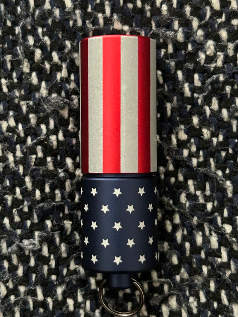OLIGHT(オーライト) i1r2 Pro : Stars & Stripes