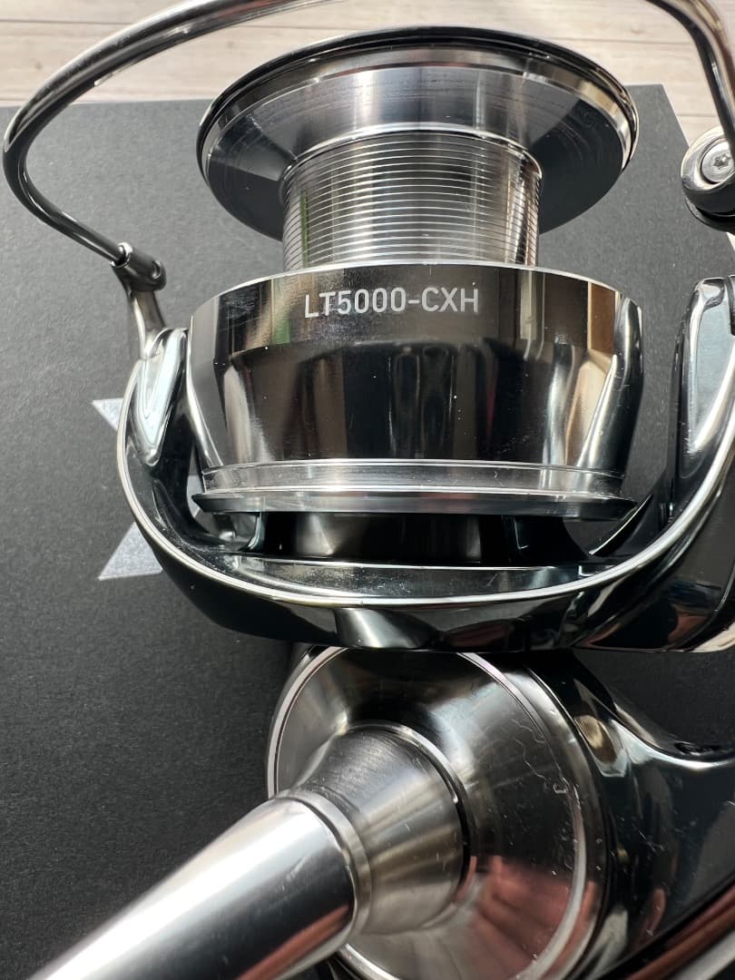 【超美品】ダイワ　22イグジストLT5000CXH