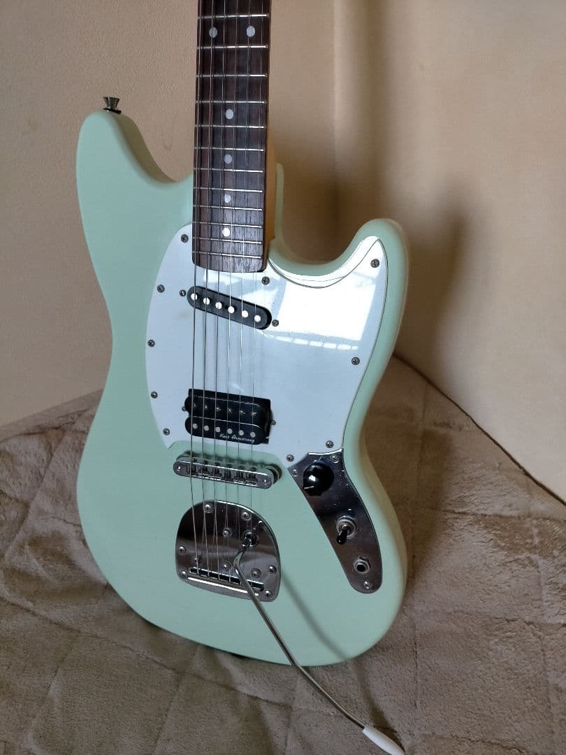 ムスタングタイプ　エレキギター