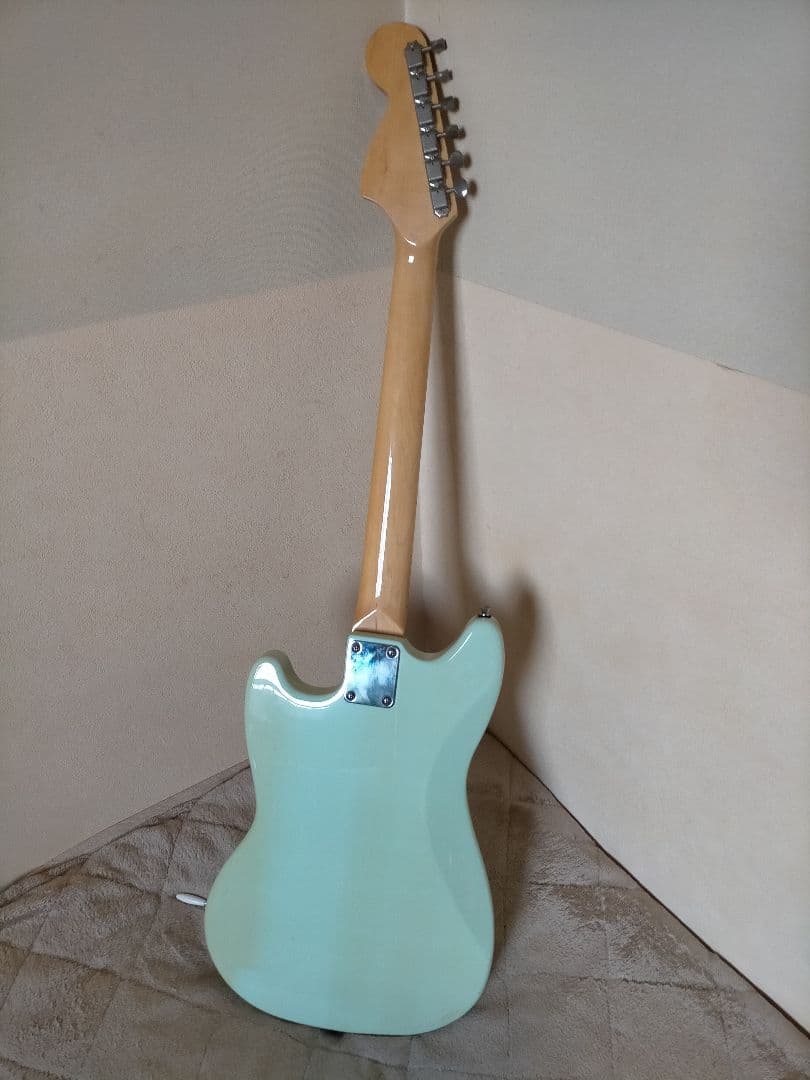 ムスタングタイプ　エレキギター