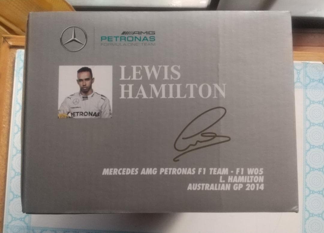 ミニチャンプス 1/18 メルセデス PETRONAS F1 L.ハミルトン