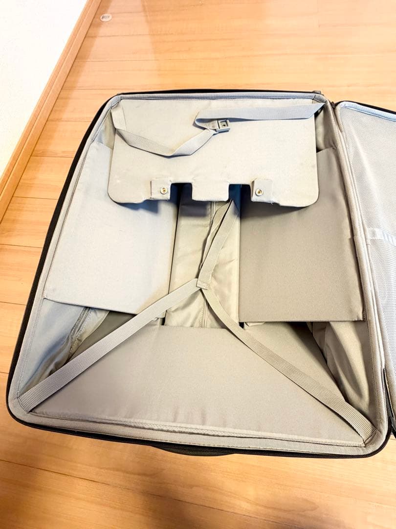 【無印良品】半分の厚みで収納できるソフトキャリー 超大型（81L）ブラック