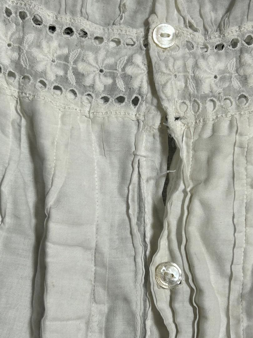 ヴィクトリアンレース刺繍ドレス