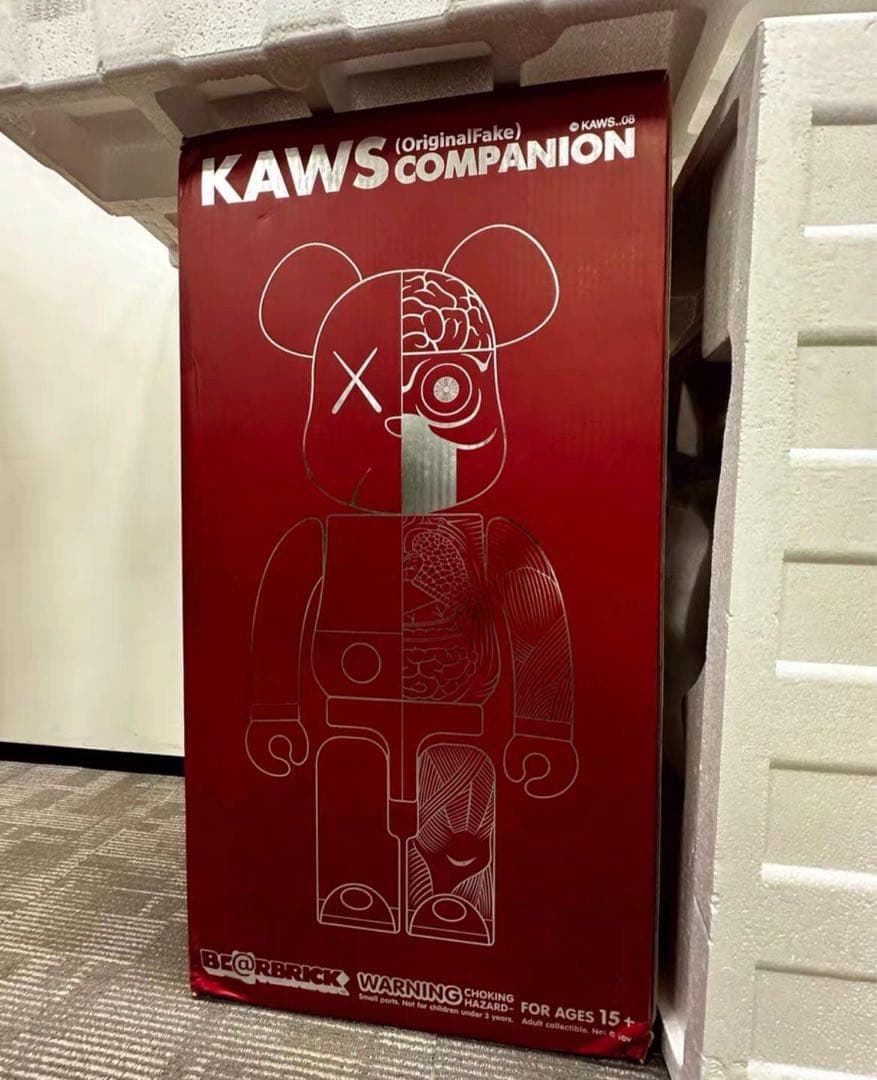 ベアブリック 1000% kaws companion
