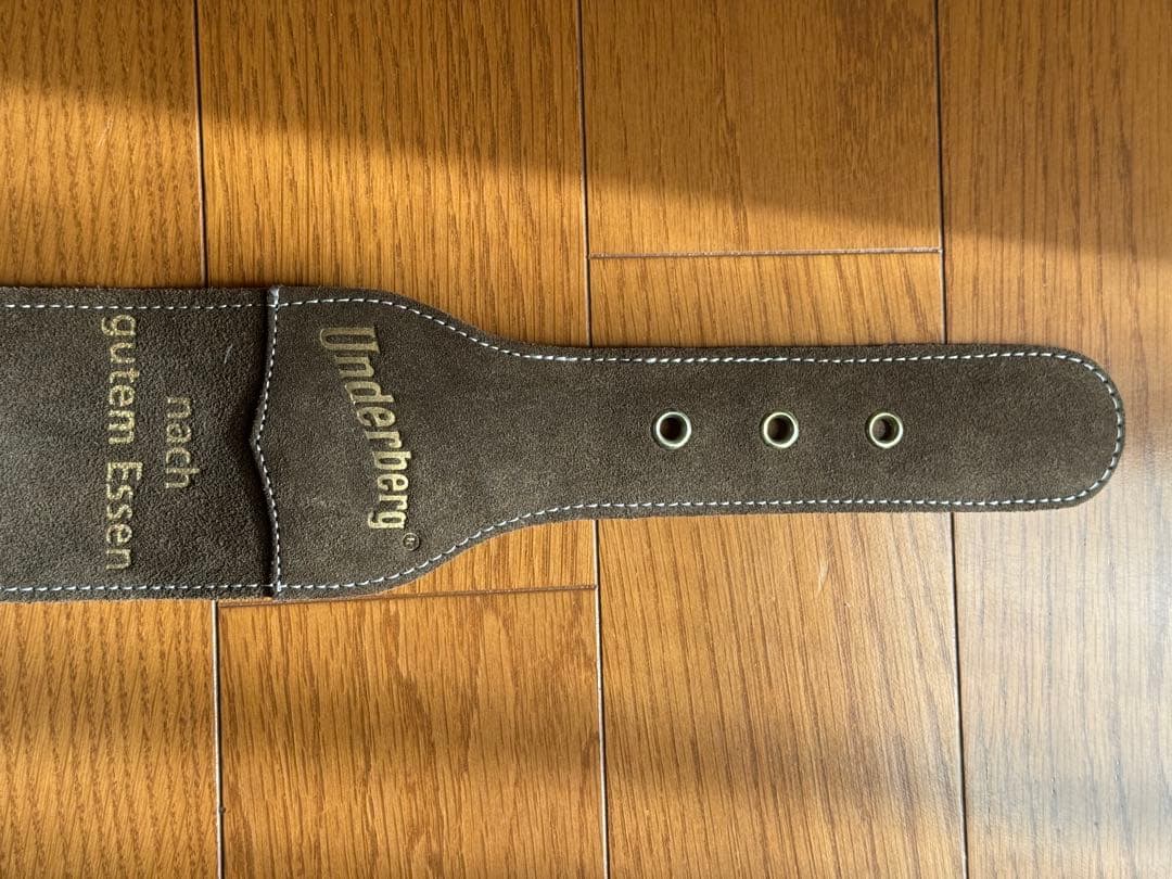 ウンダーベルグ ガンベルト ディスプレイ用 Underberg Gun Belt