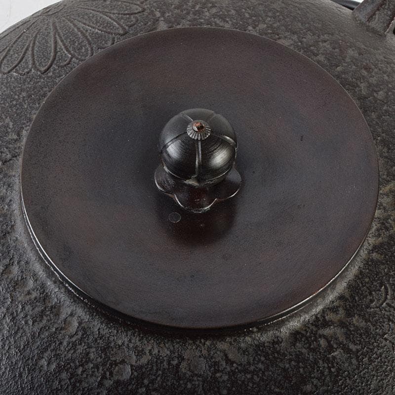 茶道具　人間国宝　釜師　高橋敬典作　菊桐文　平丸政所釜　共箱　V　R9044B