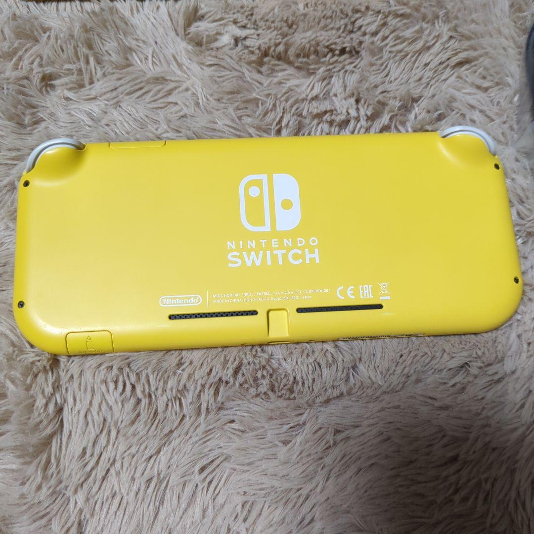 Nintendo　Switchライト　イエロー　箱付き　ジャンク