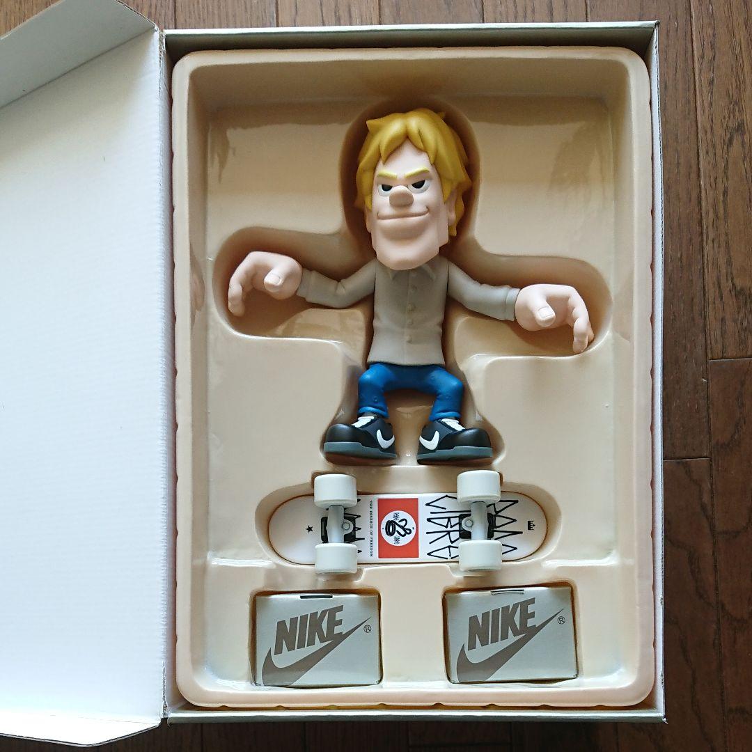 MEDICOM × NIKE SB REESE 抽選限定 400%