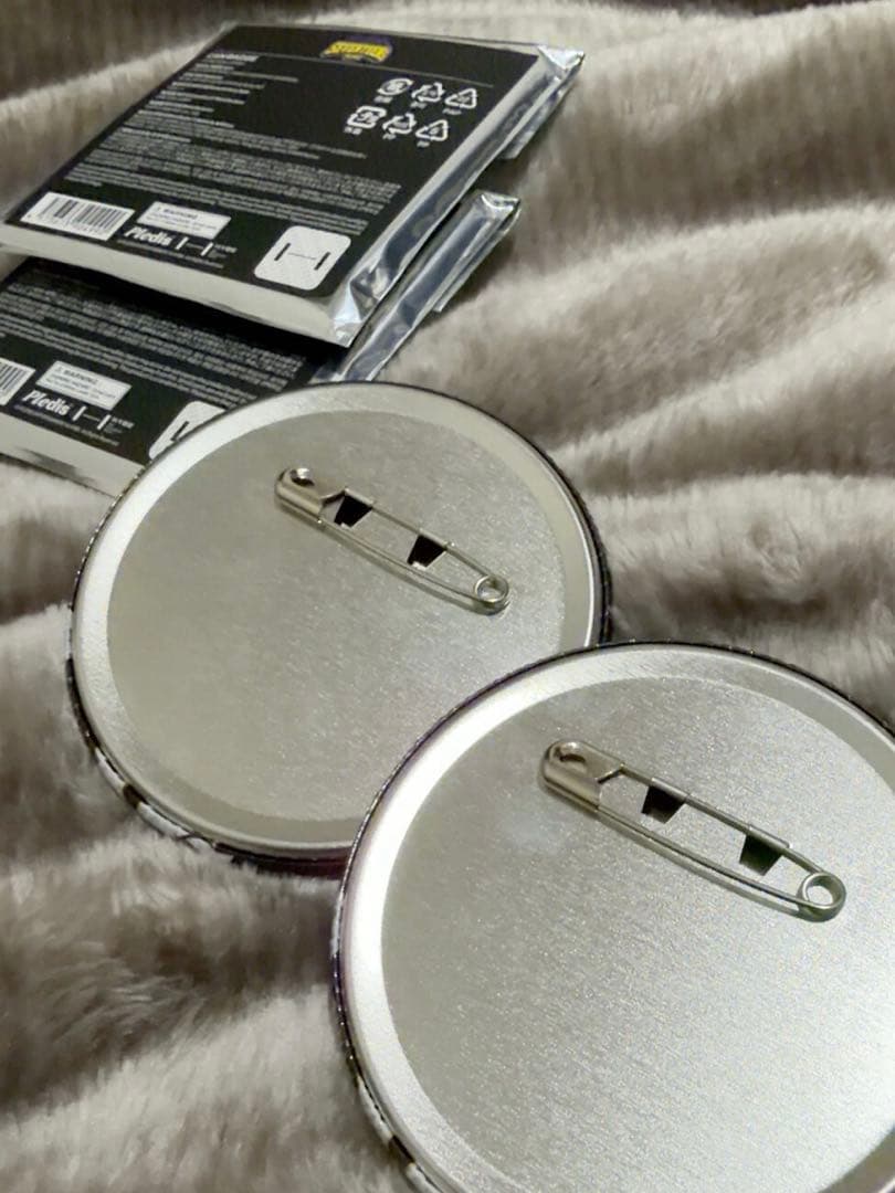 SEVENTEENののウォヌのバッジ(2個)