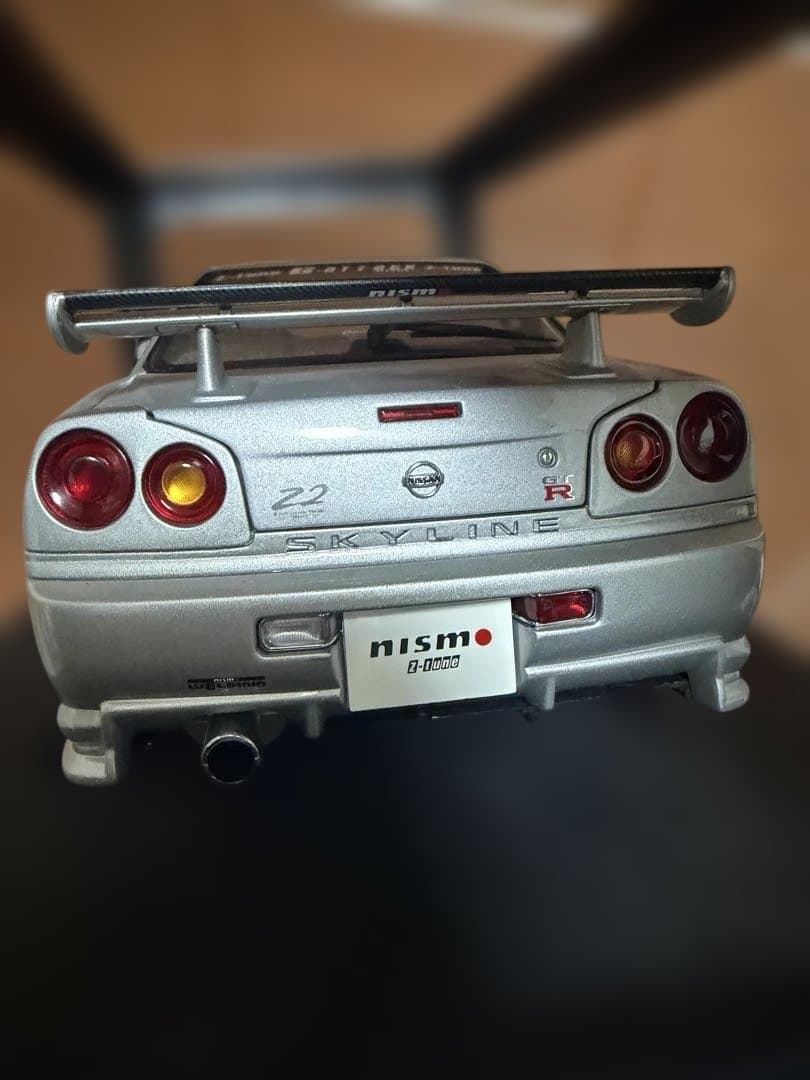 ミニカー NISMO SKYLINE GT-R R34 Z tune 1:18