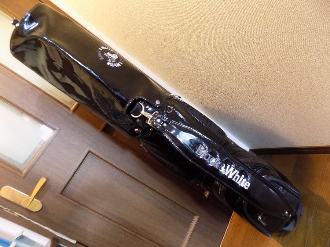 ブラック&ホワイト 9.5型 軽量 キャディーバッグ エナメルブラック 大型