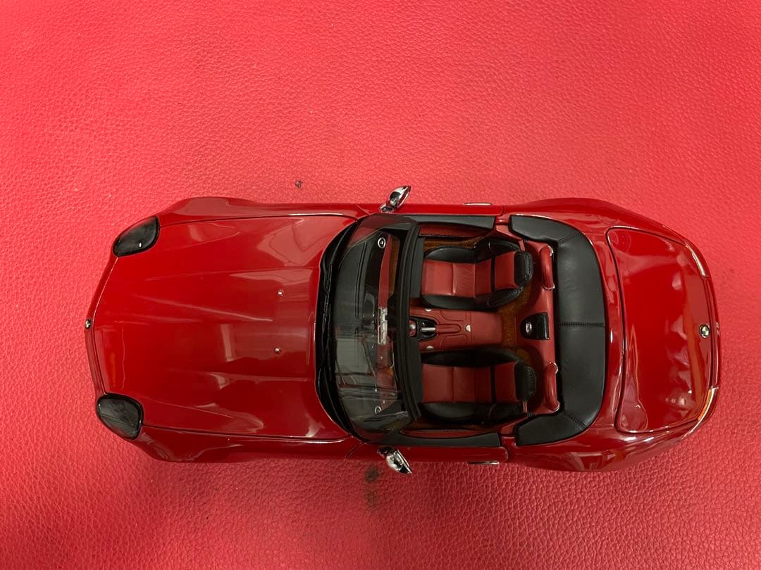 京商　 Z8 レッド