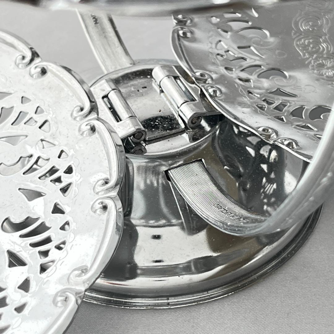 【英国】 エンボスと透かしのケーキスタンド バタフライ式