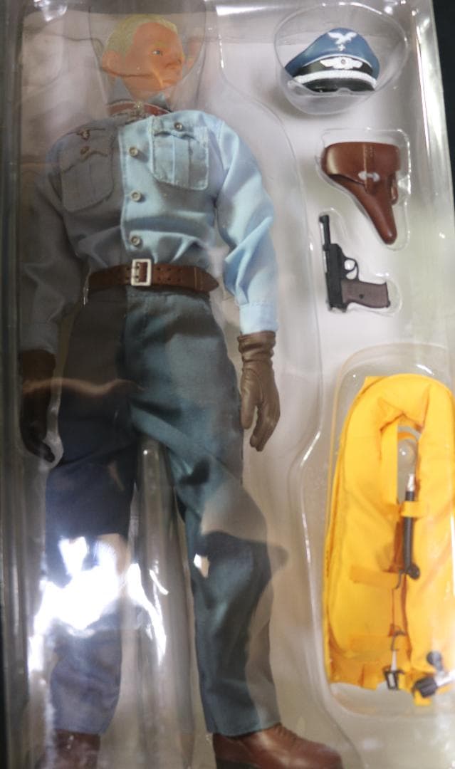 貴重　金髪の騎士　エーリッヒ・ハルトマン（ドラゴン）フィギャー　中古品