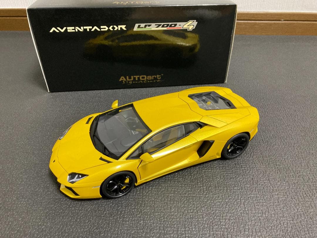 1/18 オートアート ランボルギーニ アヴェンタドール LP700－4