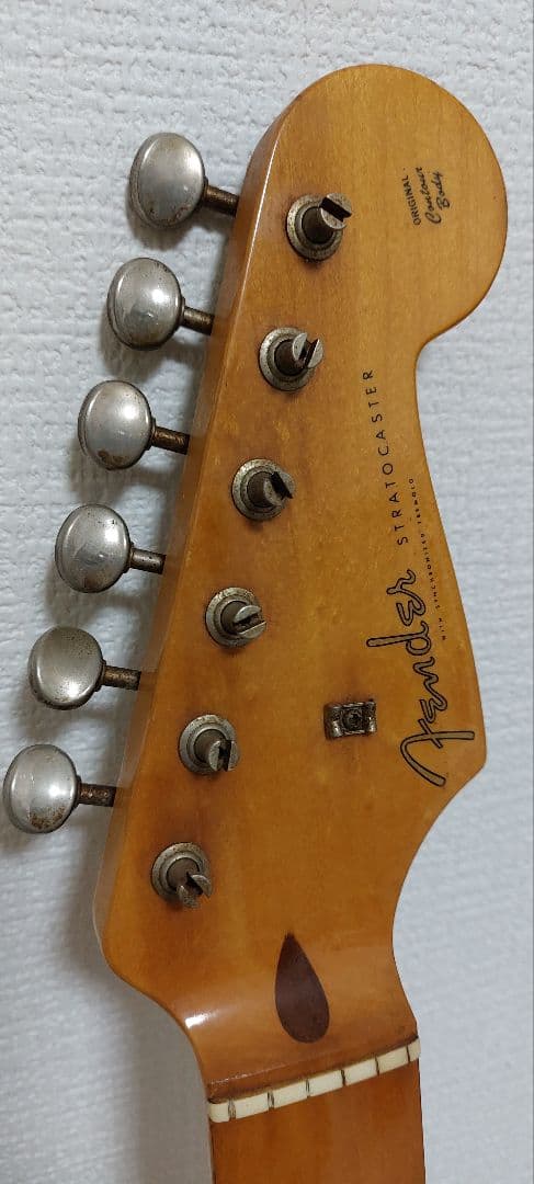 Fender ストラトキャスター サンバースト