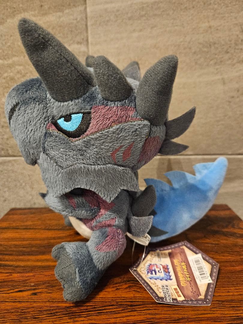 【美品】【タグ付き】 カプコン モンスターハンター ぬいぐるみ ディノバルド