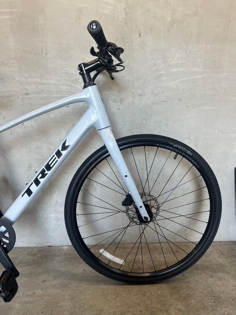 クロスバイク　 TREK FX2 DISC トレック　FX2 2025年モデル