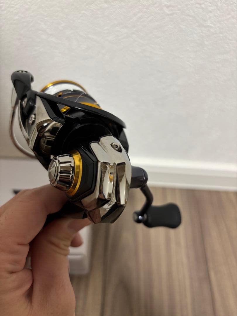 CALDIA FC LT2000S スピニングリール