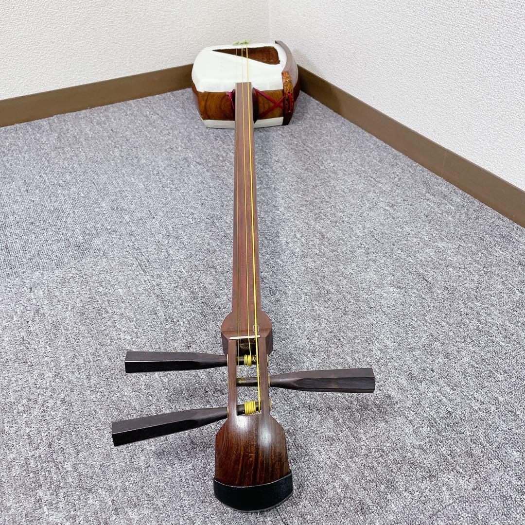 三味線 紅木 中棹 綾杉彫り 東さわり 一本溝 和楽器