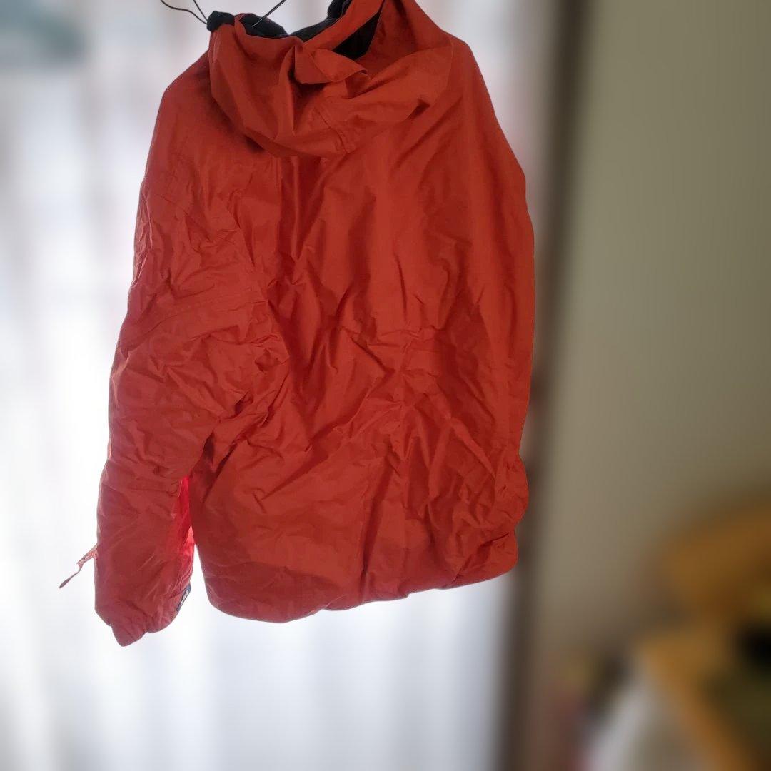 SALOMON フード付きオレンジジャケット