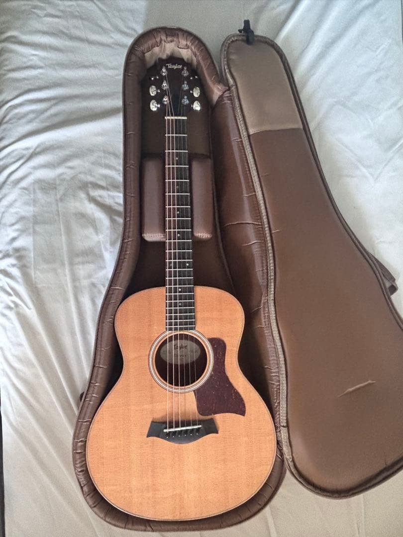 ゼ*ク様 【⚠️超美品】Taylor GS Mini (ケース・チューナー付き)