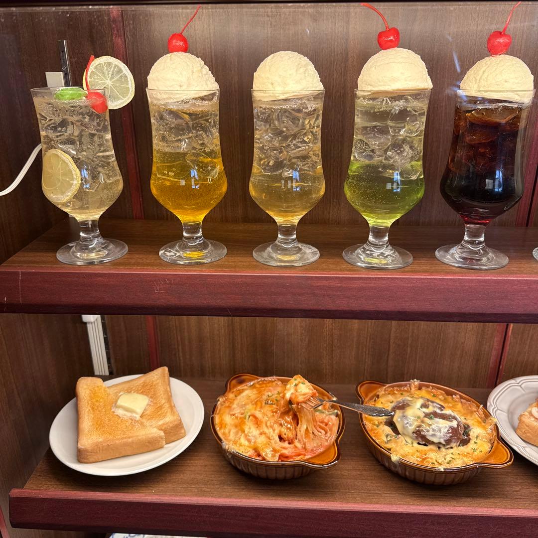 洋食店メニュー商品ケース　　 (実物大)食品サンプルセット￼