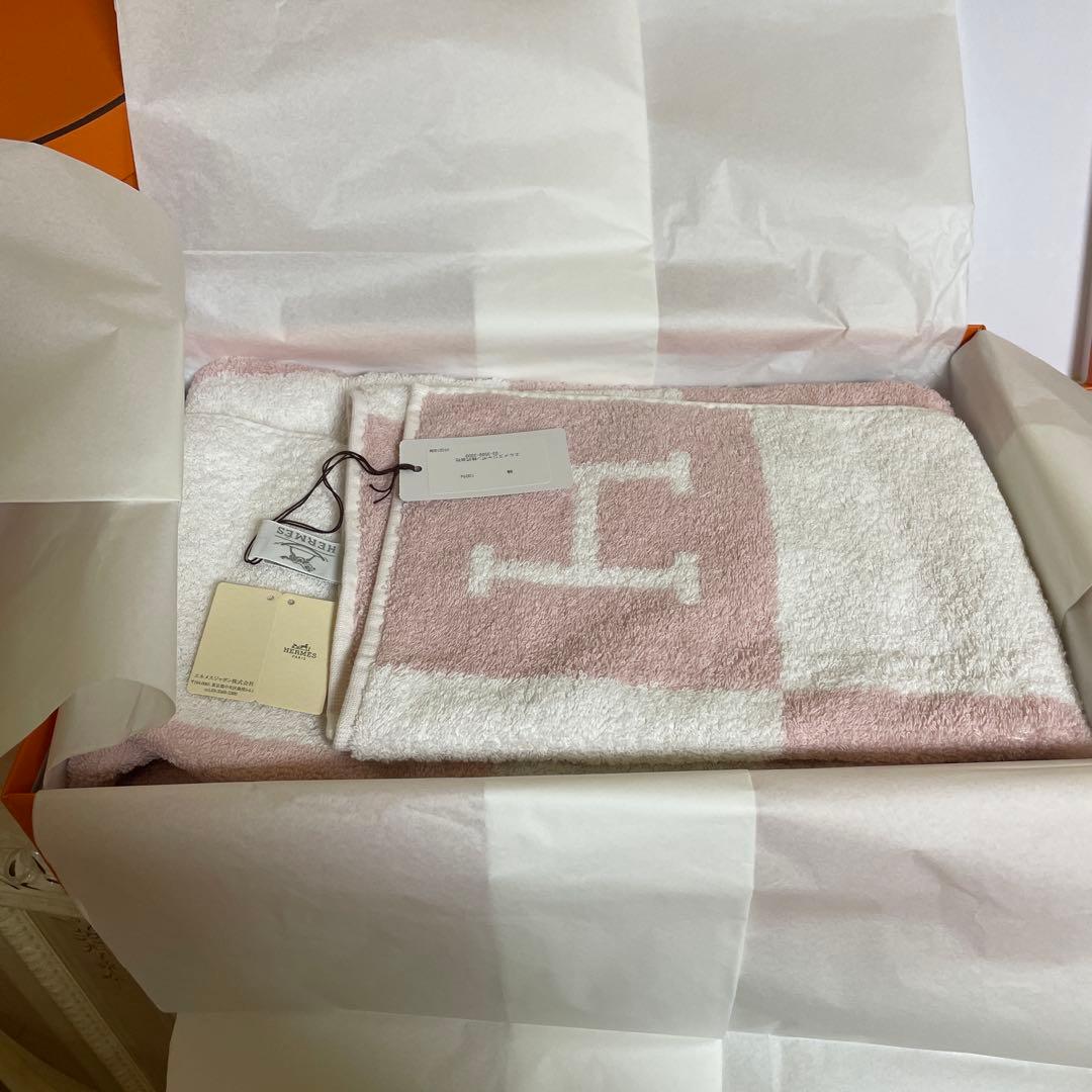 エルメスバスタオル新品未使用　ピンク