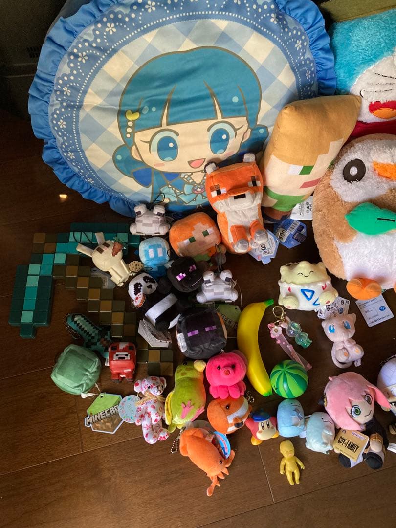 ぬいぐるみ　キャラクター