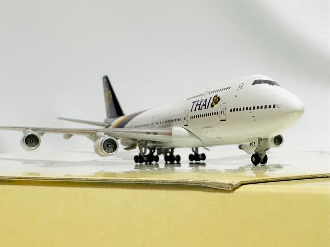 Gemini 1/400 B747-400 THAI タイ航空