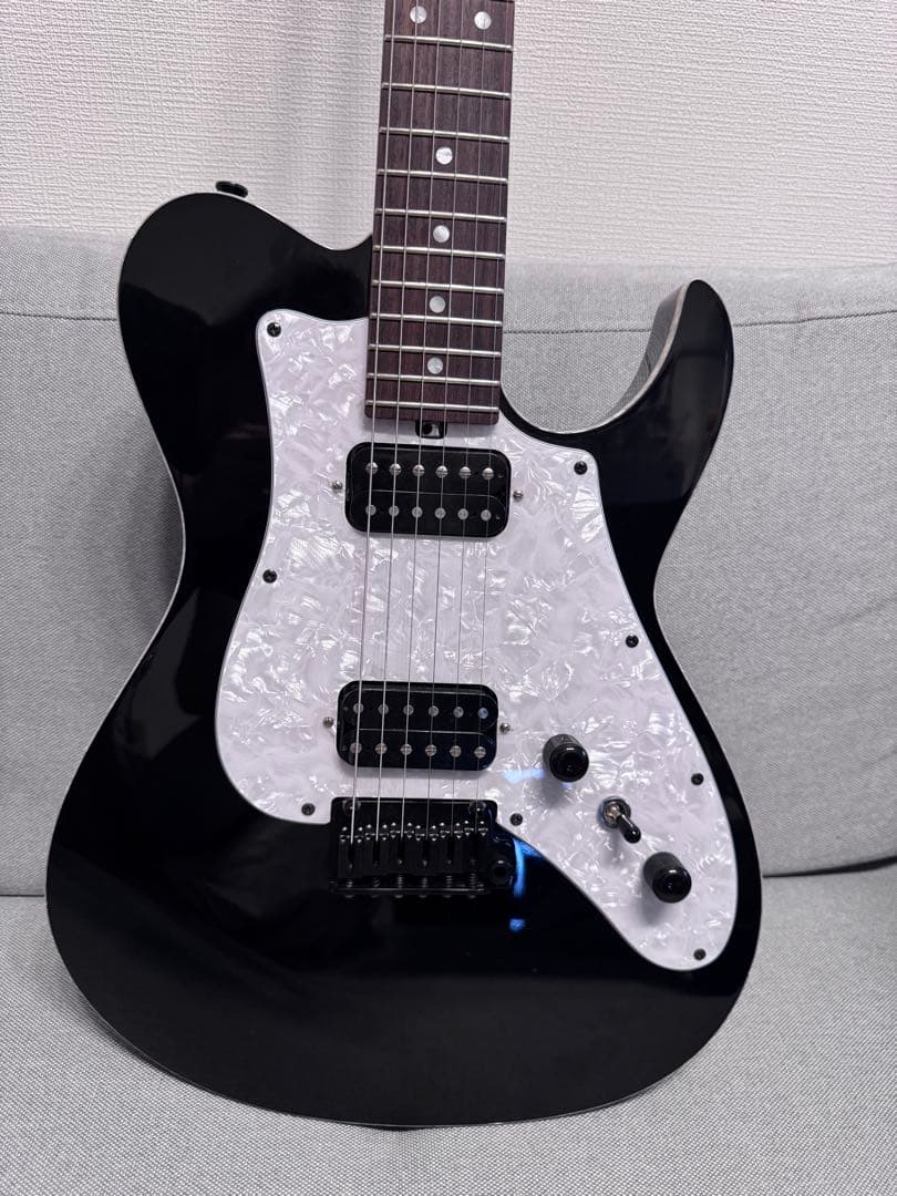 Crews Maniac Sound /Aristoteles V2エレキギター