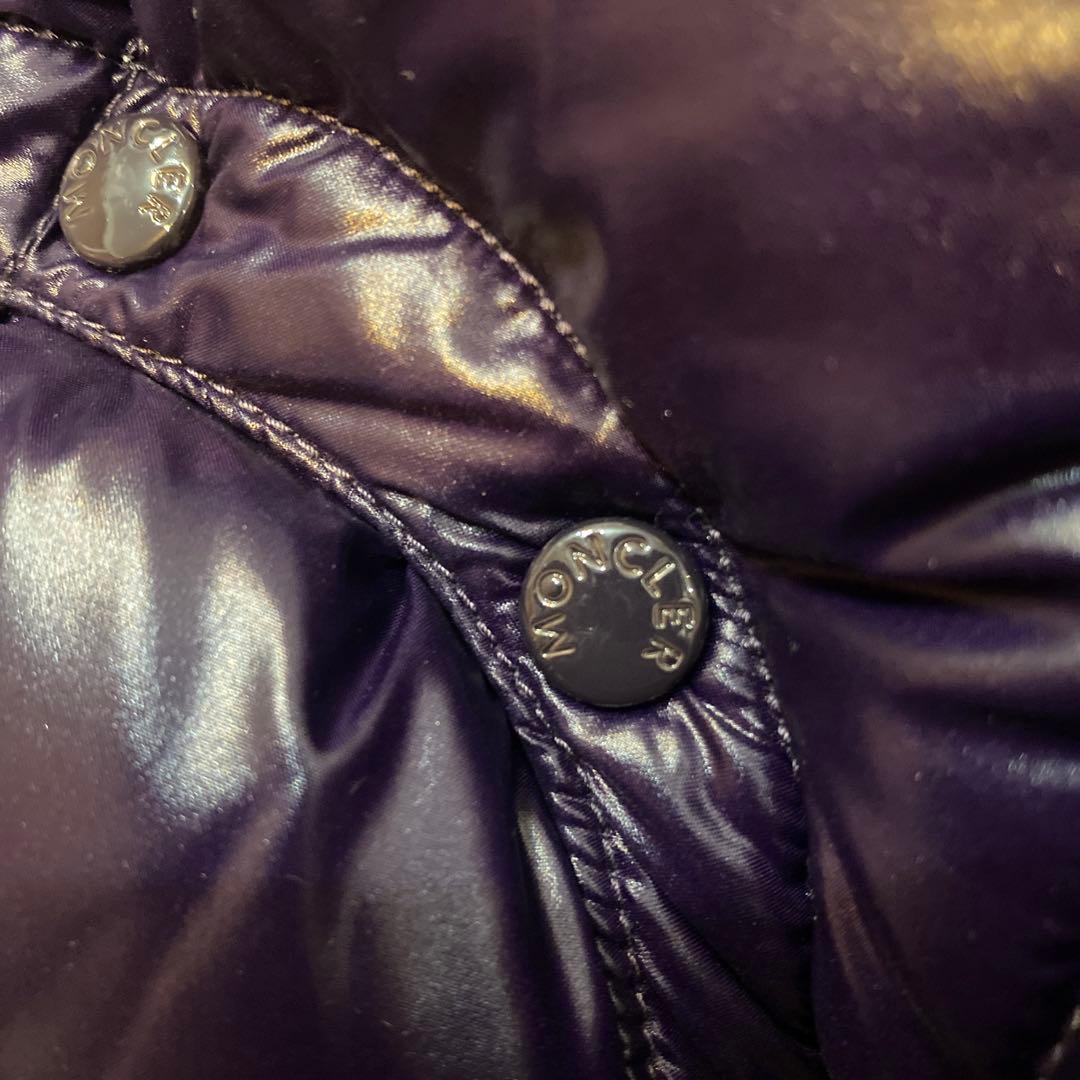 ワンちゃん用　モンクレール　ダウン　試着のみ　超美品　犬用　フード付き