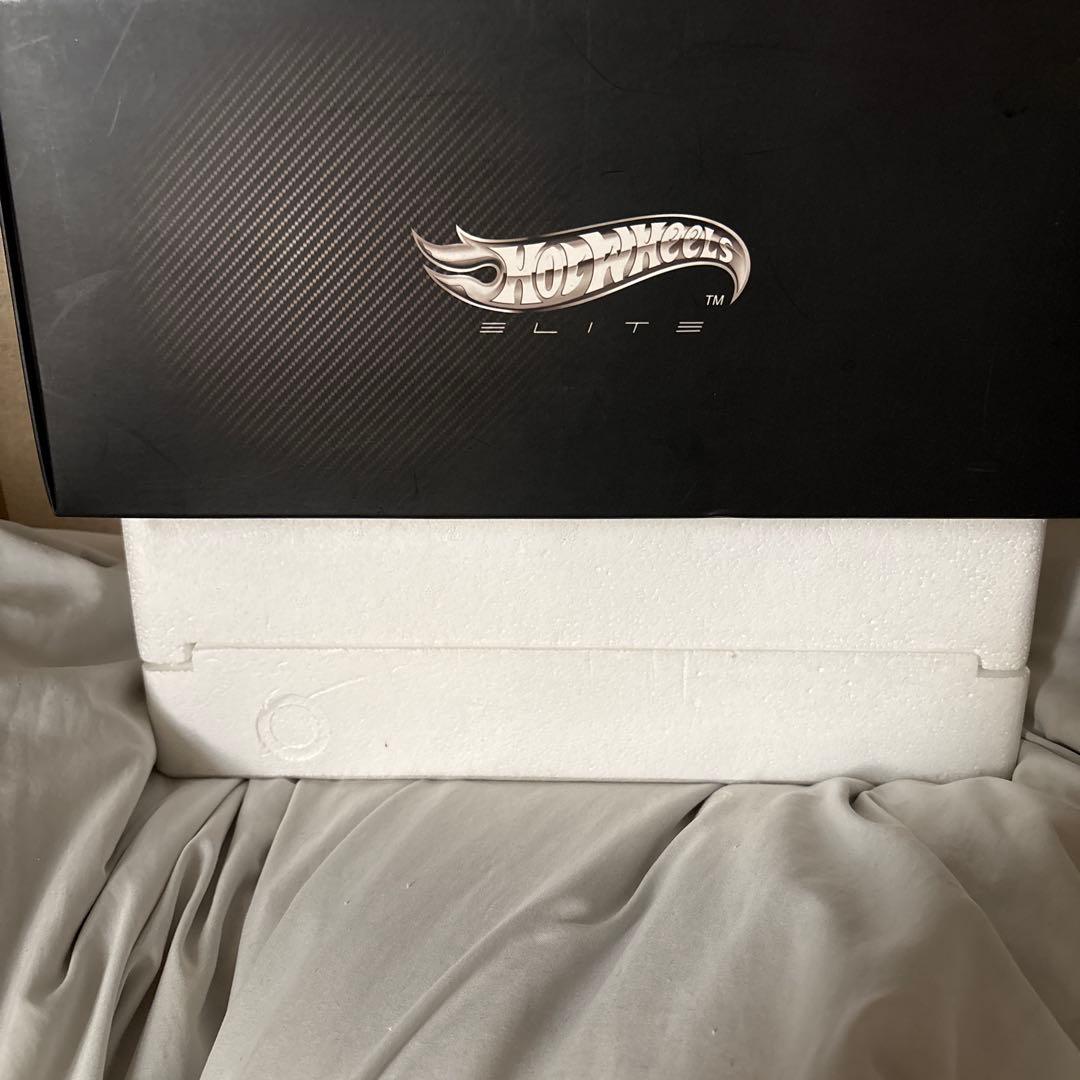 ミニカー MATTEL HOTWHEELS 1/18 BATMAN BATMOBILE