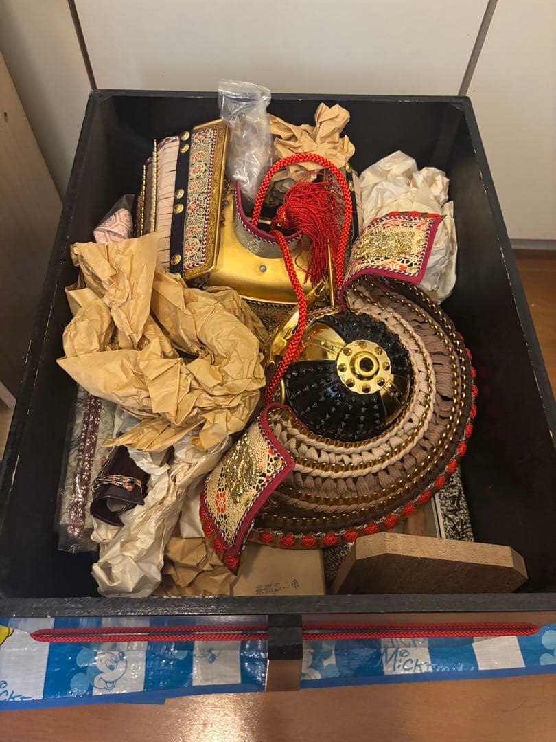 武士の鎧 伝統的な日本のモデル