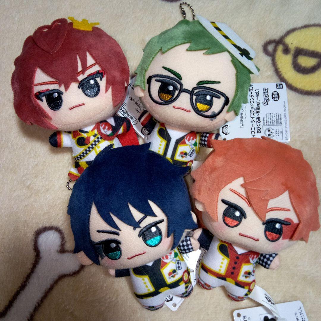 ツイステ ちびぐるみ 寮服ver　リドル　トレイ　エース　デュース　マスコット