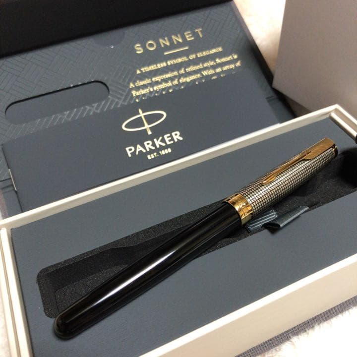 新品未使用 パーカー ソネットプレミアム シルバー&ブラック シズレ 万年筆 F