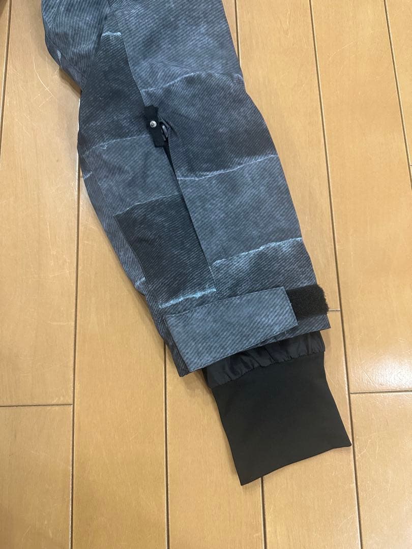 Quiksilver(クイックシルバー)スノーボードウェア　Ｌサイズ